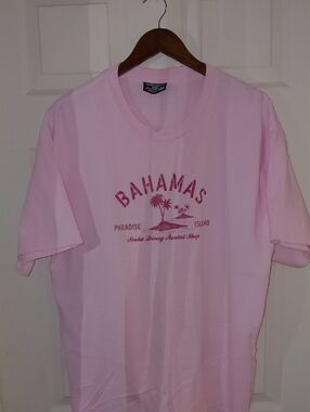 EUC Steve & Barry Paradise Island Dive Shop Bahamas Pink Tee, Short Sleeve
